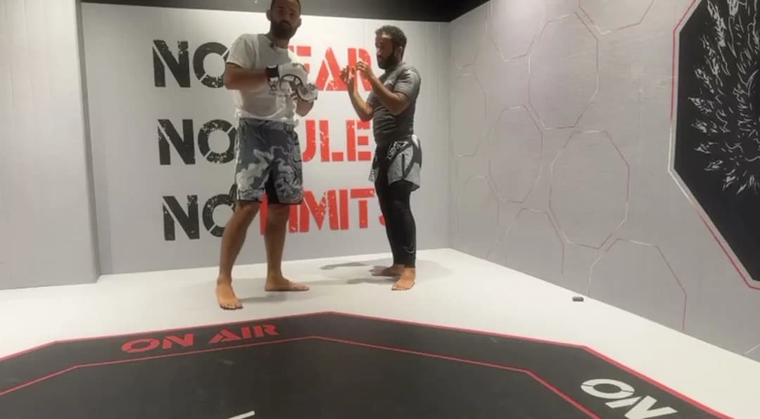 Wall Double Leg